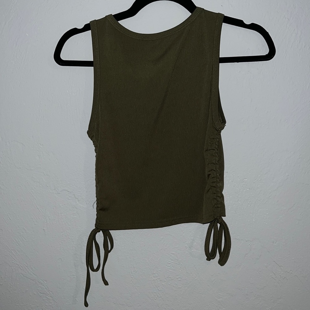 Tank top - Picture 2 of 3